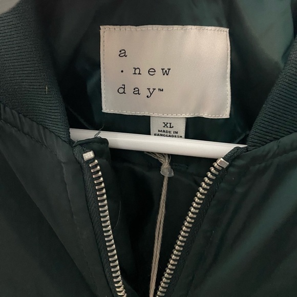 Jacket - Picture 3 of 3